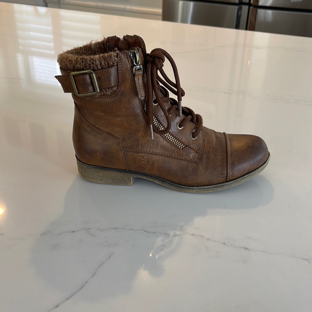 Lace up Boots
